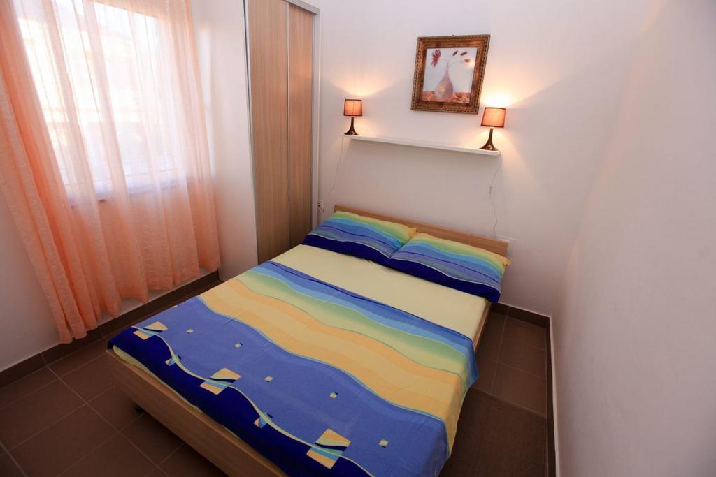Apartments Franc Povljana Room photo